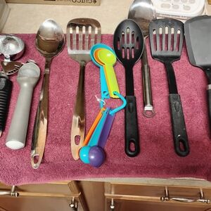 Utensils: 8 Items
